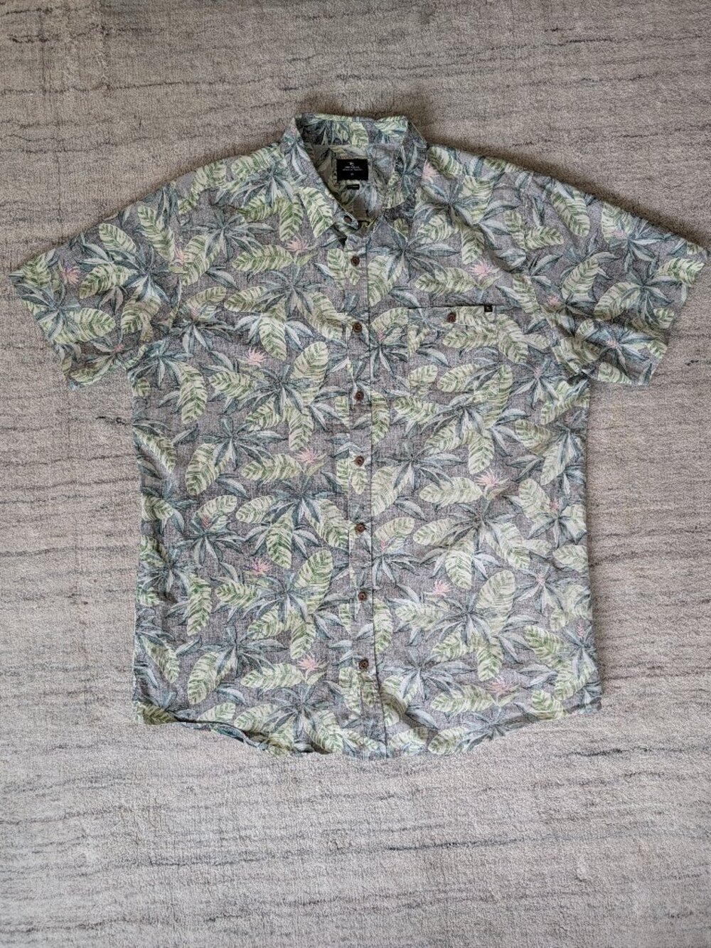 Rip Curl Men's XL Reverse-Print Tropical Leaf 100% Cotton Hawaiian Shirt